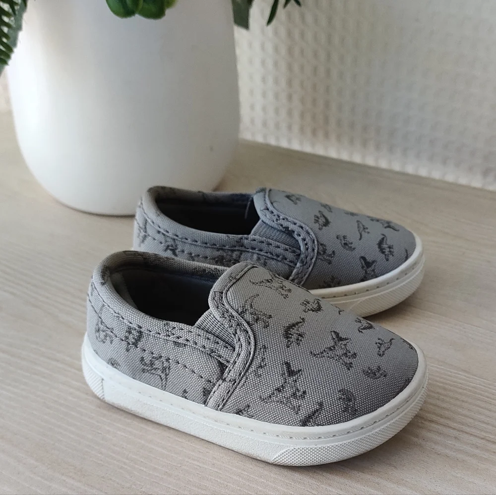 Carter's Just One You, Boys Gray Dinosaur Print Slip On Sneakers Size 3 💰